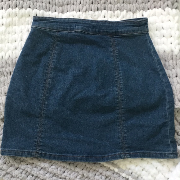 NWOT Forever 21 Denim Zip Skirt - Picture 2 of 3